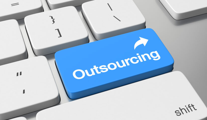 What are the Pros and Cons of Outsourcing Customer Service?